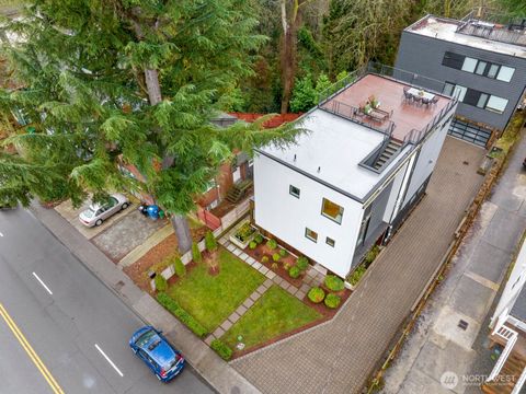 5725 25th Avenue NE Seattle WA 98105