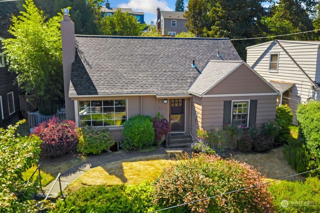 Photo of 7347 20th Avenue NE, Seattle, WA 98115 (MLS # 2130014)