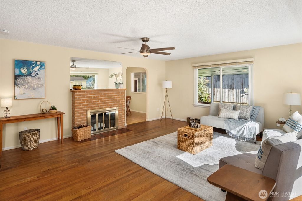 Photo of 307 Tamarack Avenue, Everett, WA 98203 (MLS # 2443369)