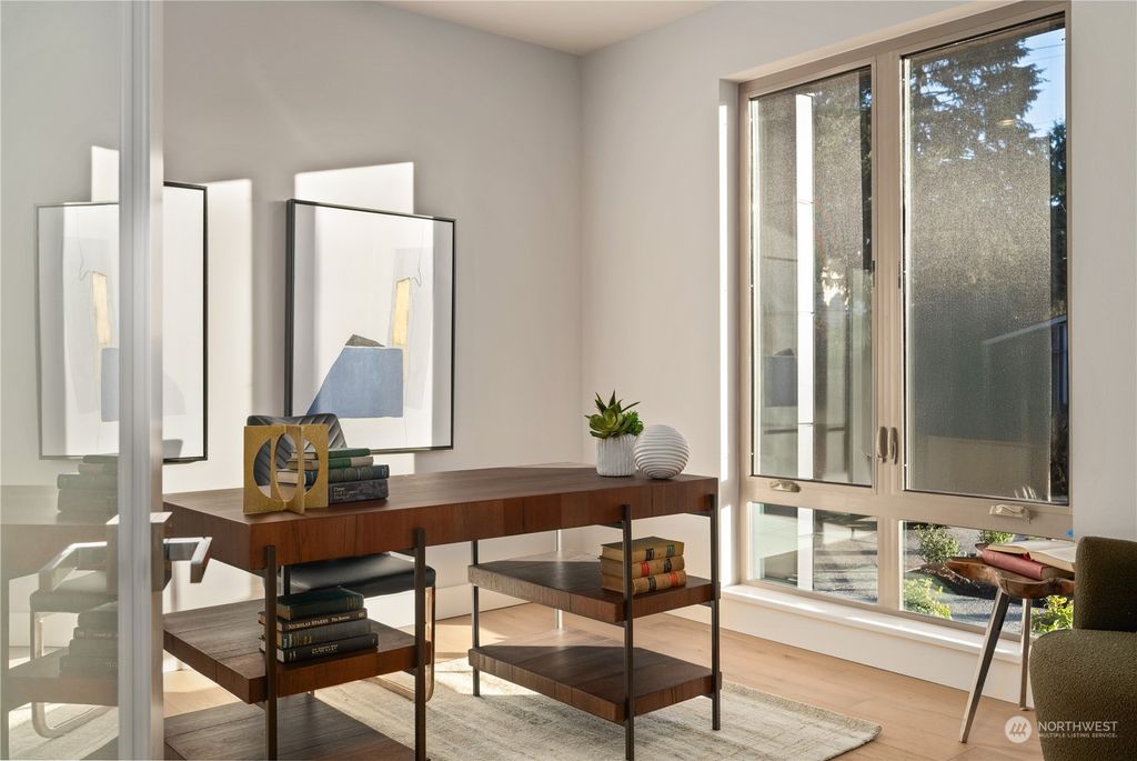 Photo of 12606 NE 104th Street, Kirkland, WA 98033 (MLS # 2322177)