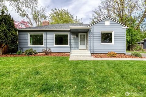 Photo of 1021 E Chestnut Street, Walla Walla, WA 99362 (MLS # 2482044)