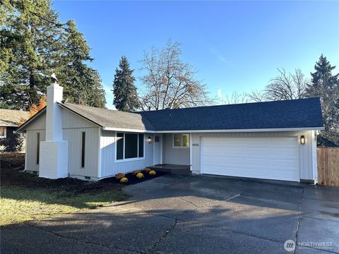 Photo of 4505 NE 44th Street, Vancouver, WA 98661 (MLS # 2457108)