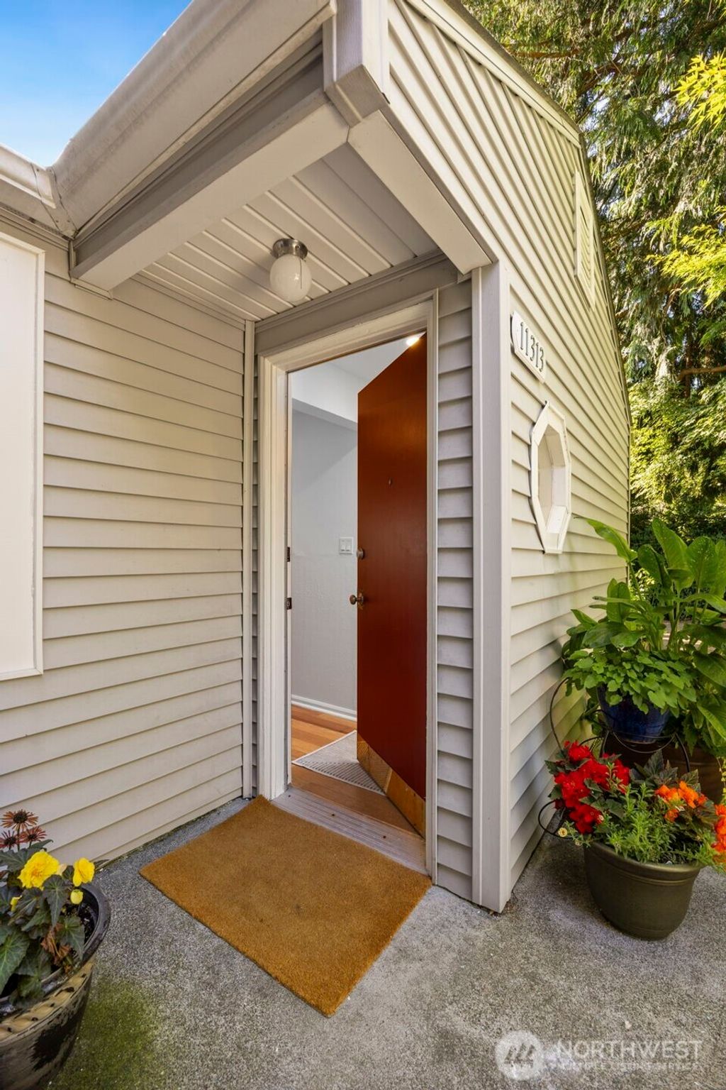 Photo of 11313 Alton Avenue NE, Seattle, WA 98125 (MLS # 2412638)