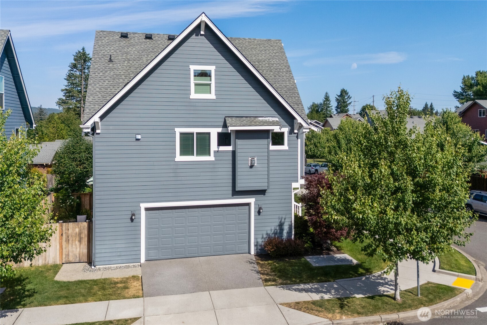 795 NE 2nd Street