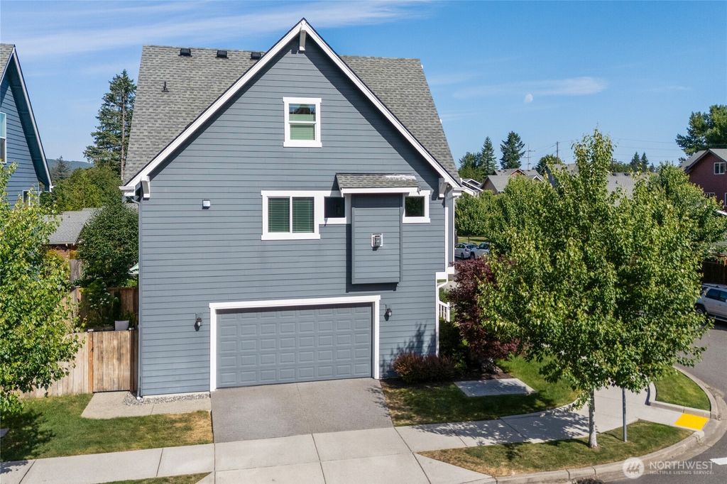 Photo of 795 NE 2nd Street, North Bend, WA 98045 (MLS # 2391841)