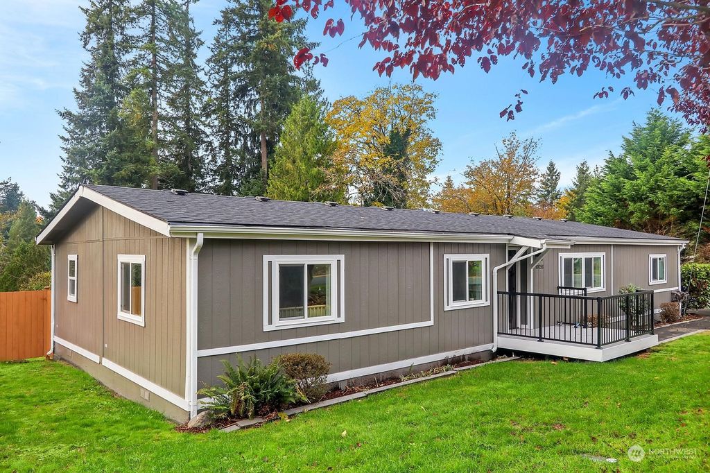 Photo of 10251 148th Avenue SE, Renton, WA 98059 (MLS # 2270834)