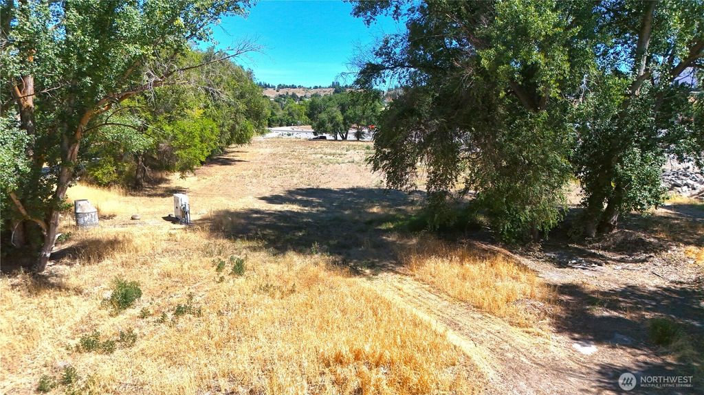 Photo of 0 Asotin Street, Omak, WA 98841 (MLS # 2460139)