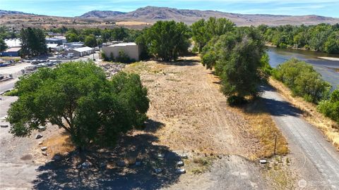 Photo of 0 Asotin Street, Omak, WA 98841 (MLS # 2460139)