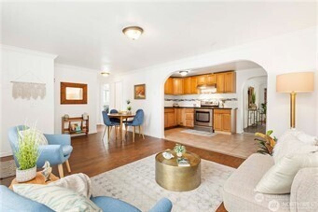 Photo of 671 Shelton Avenue NE, Renton, WA 98056 (MLS # 2476442)