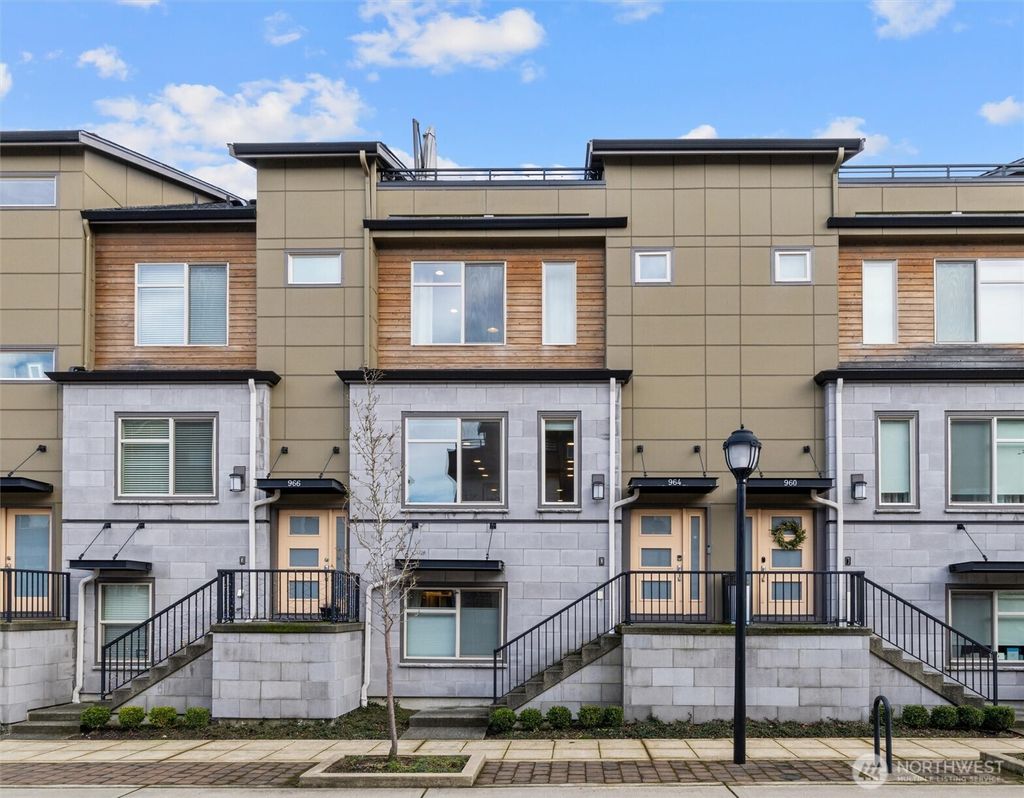 Photo of 964 7th Avenue NE #2.4, Issaquah, WA 98029 (MLS # 2494371)