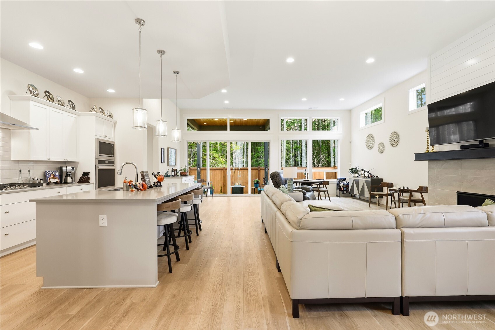 6353 Great Glen Road SW