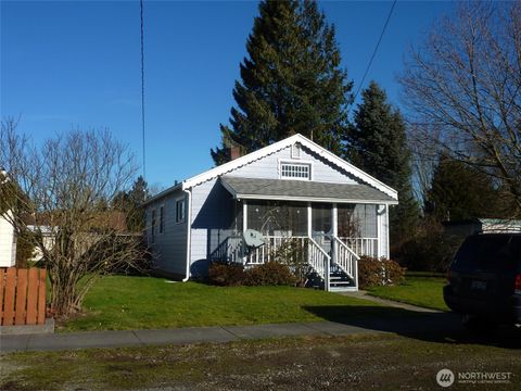 Photo of 312 2nd Street, Sumas, WA 98295 (MLS # 2524947)