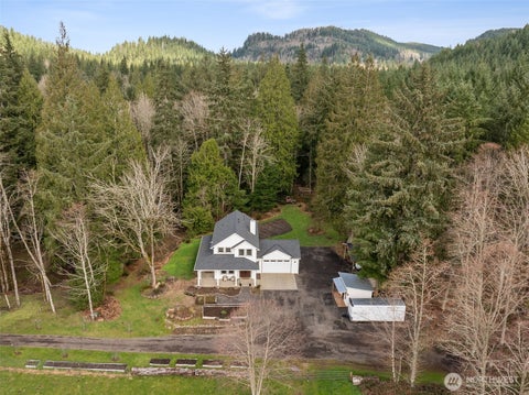 Photo of 31530 SE 384th Street, Enumclaw, WA 98022 (MLS # 2488998)