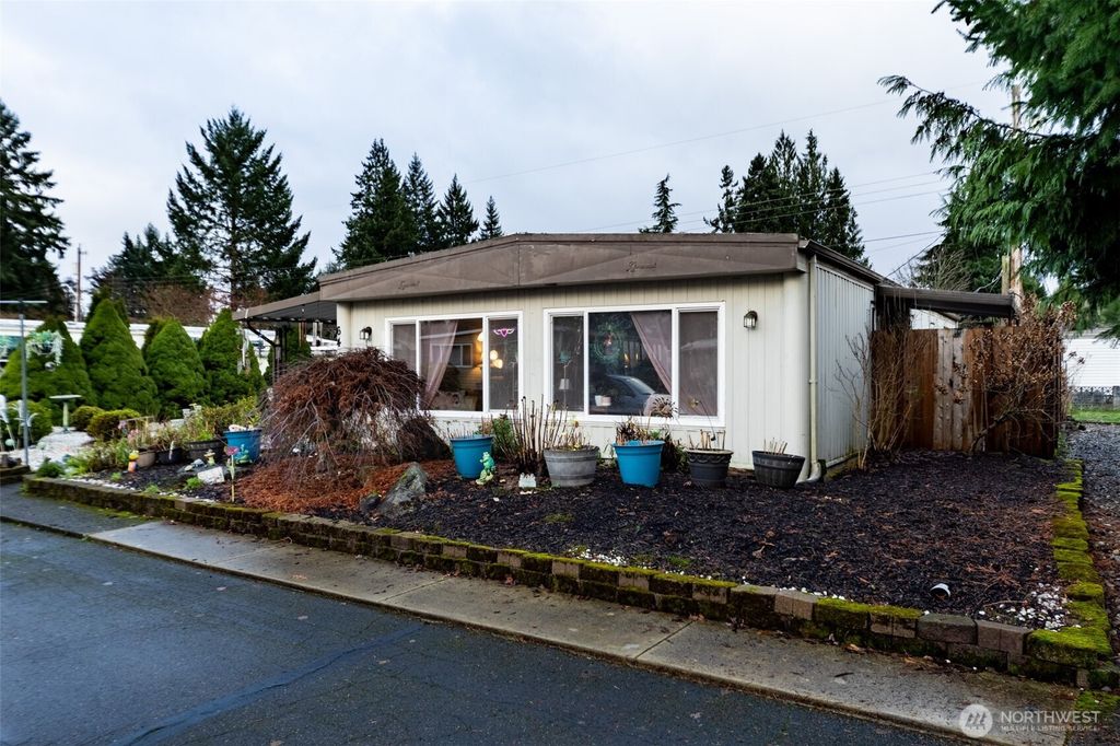 Photo of 930 Trosper Road SW #64, Tumwater, WA 98512 (MLS # 2461292)
