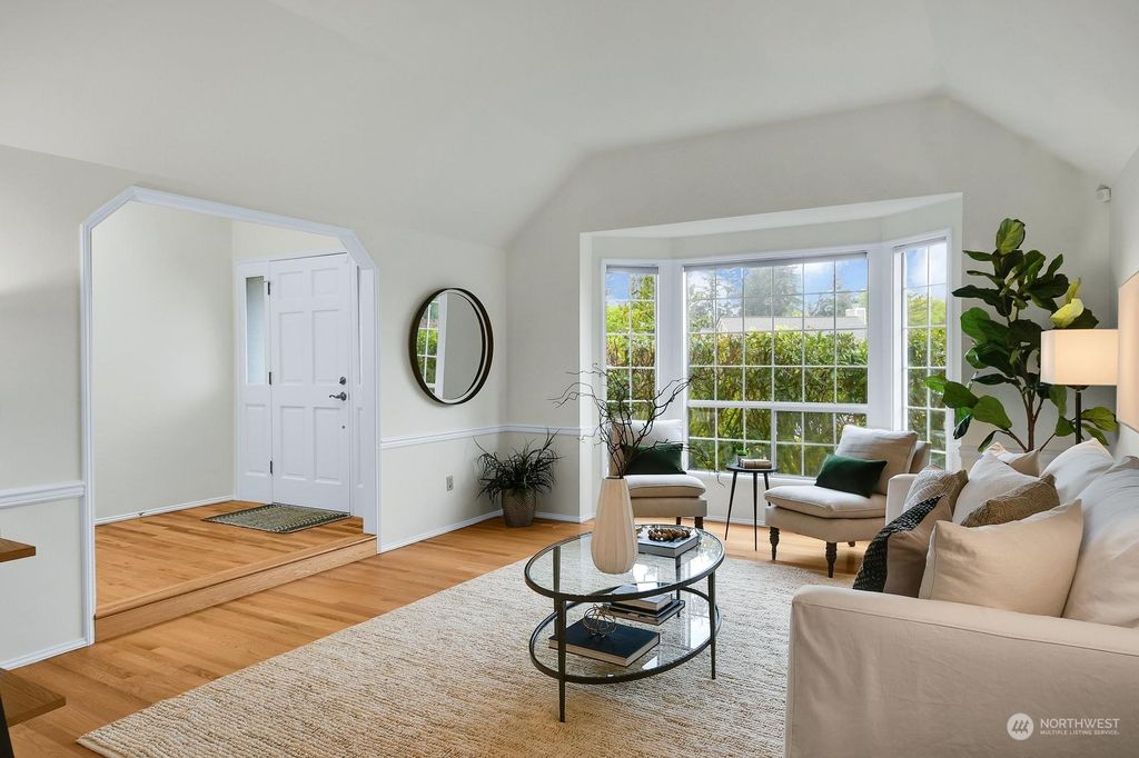 Photo of 16101 SE 48th Street, Bellevue, WA 98006 (MLS # 2224922)