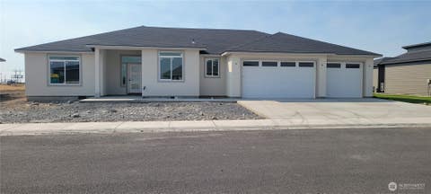 Photo of 1186 8th Avenue NE, Ephrata, WA 98823 (MLS # 2571689)