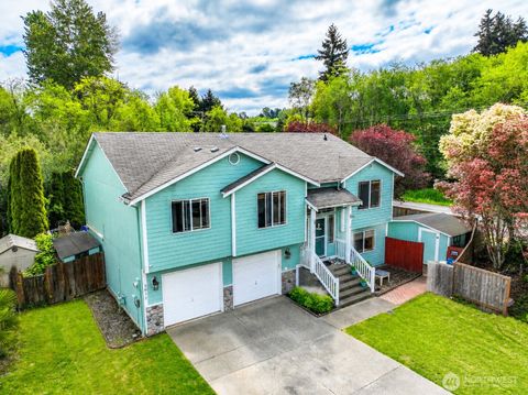 Photo of 3011 12th Street Pl SW, Puyallup, WA 98373 (MLS # 2520775)