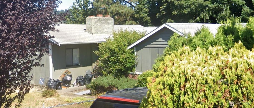 Photo of 1204 N 33rd Place, Renton, WA 98056 (MLS # 2455135)