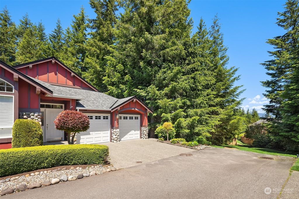 Photo of 7008 Curtis Drive SE, Snoqualmie, WA 98065 (MLS # 2242780)