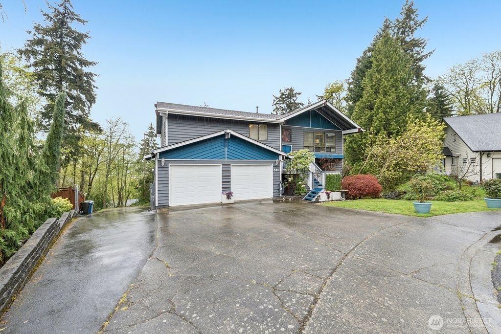 Photo of 511 S 31st Street, Renton, WA 98055 (MLS # 2499894)
