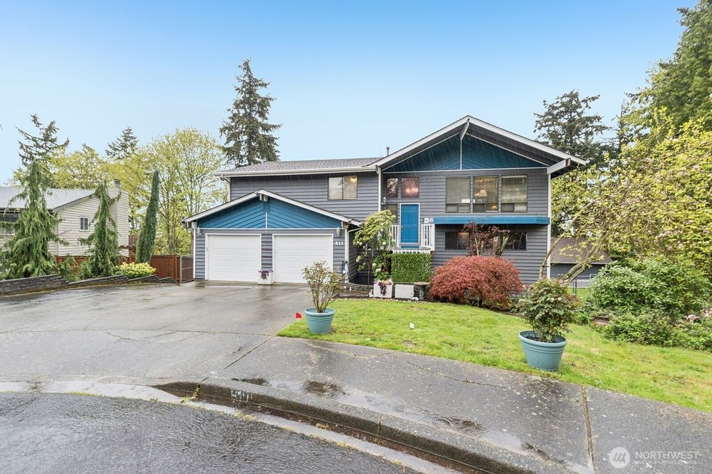 Photo of 511 S 31st Street, Renton, WA 98055 (MLS # 2499894)