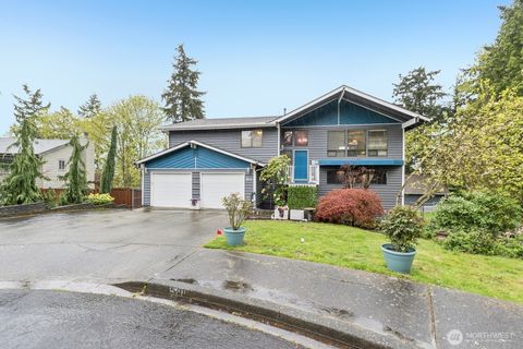 Photo of 511 S 31st Street, Renton, WA 98055 (MLS # 2499894)