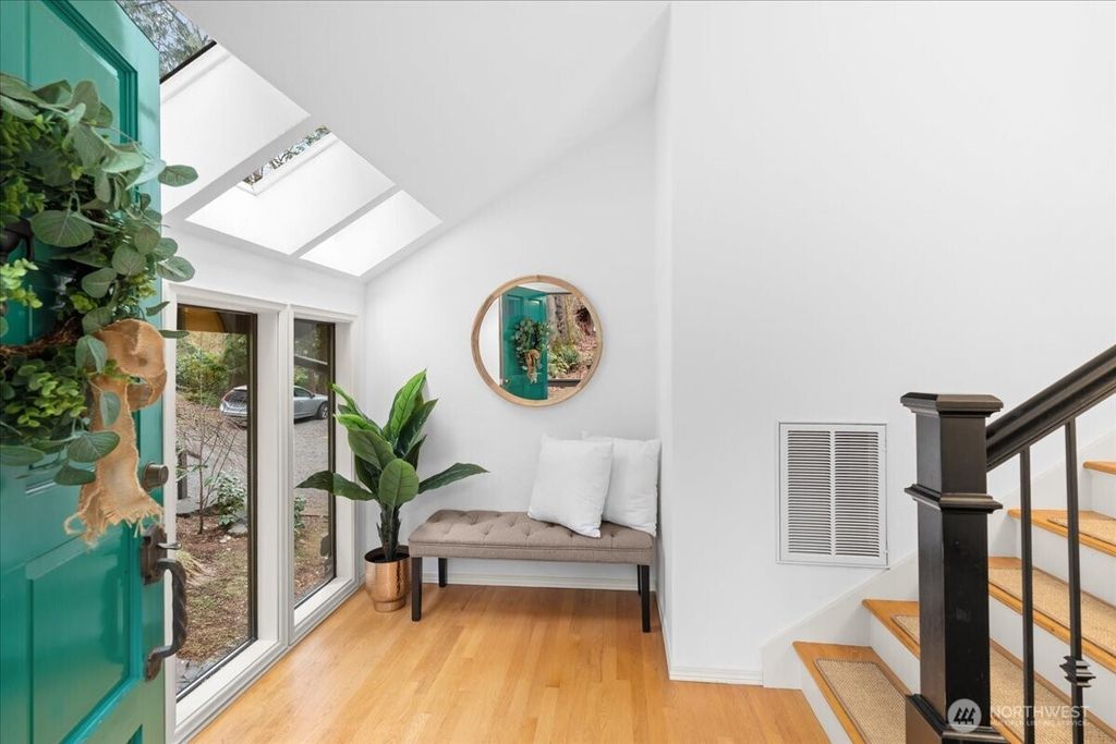 Photo of 15457 256th Avenue SE, Issaquah, WA 98027 (MLS # 2481772)