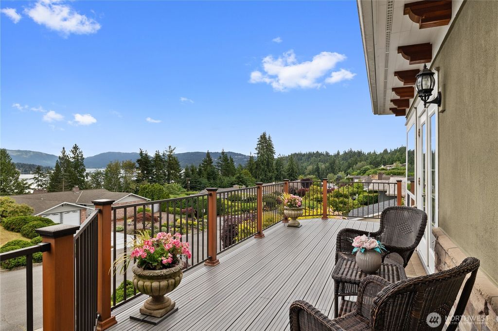 Photo of 413 174th Place NE, Bellevue, WA 98008 (MLS # 2537895)