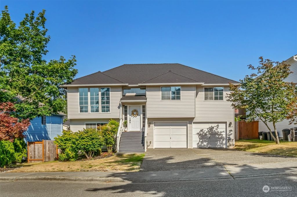 Photo of 6019 Meridian Avenue, Everett, WA 98203 (MLS # 2278512)