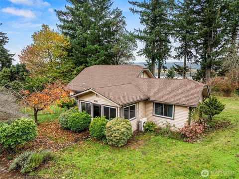 Photo of 690 N 3rd Place, Kalama, WA 98625 (MLS # 2455448)
