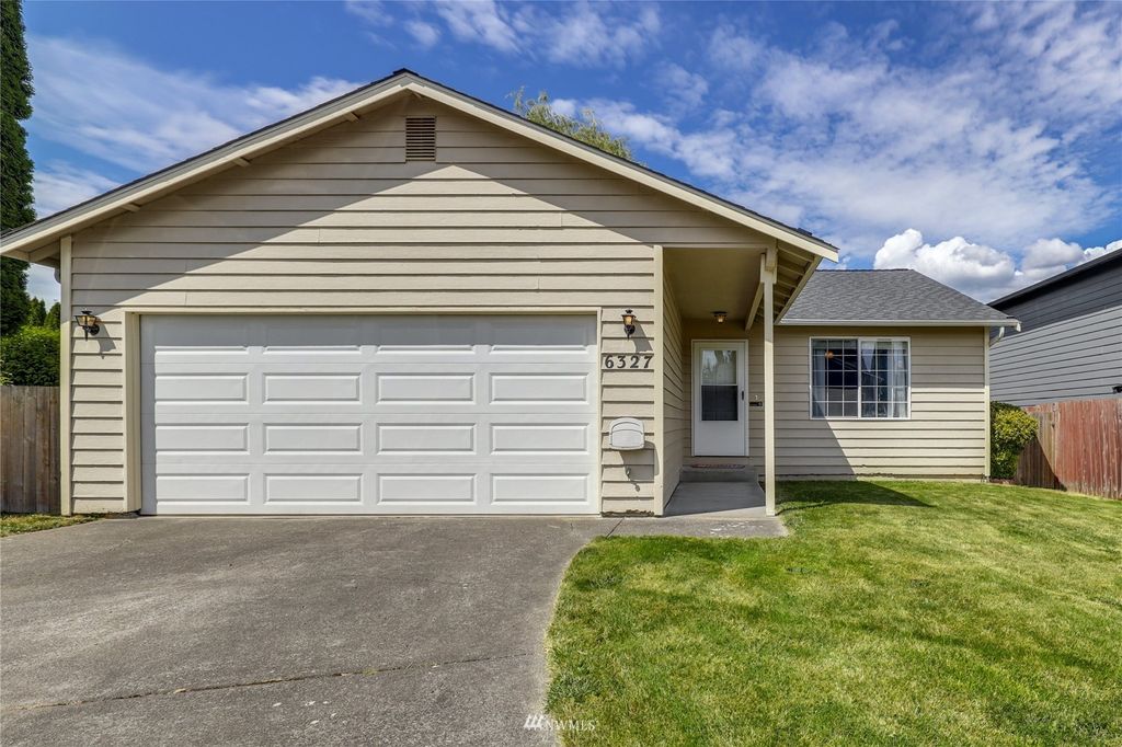 Photo of 6327 55th Place NE, Marysville, WA 98270 (MLS # 1966588)