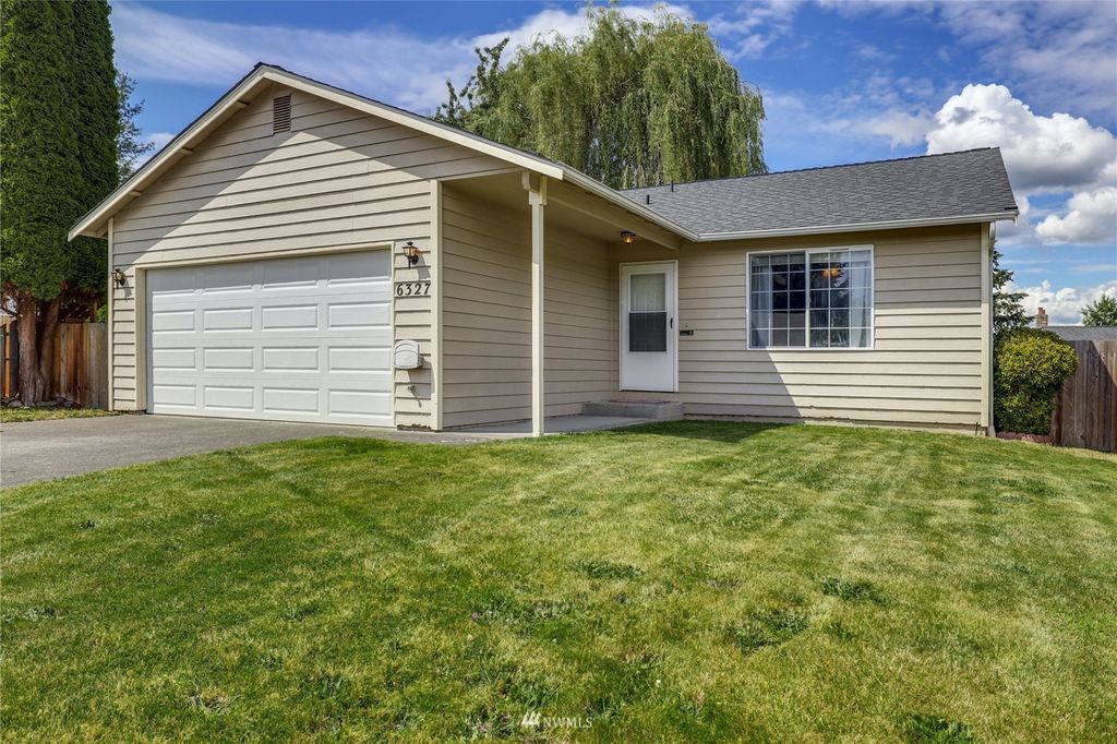 Photo of 6327 55th Place NE, Marysville, WA 98270 (MLS # 1966588)