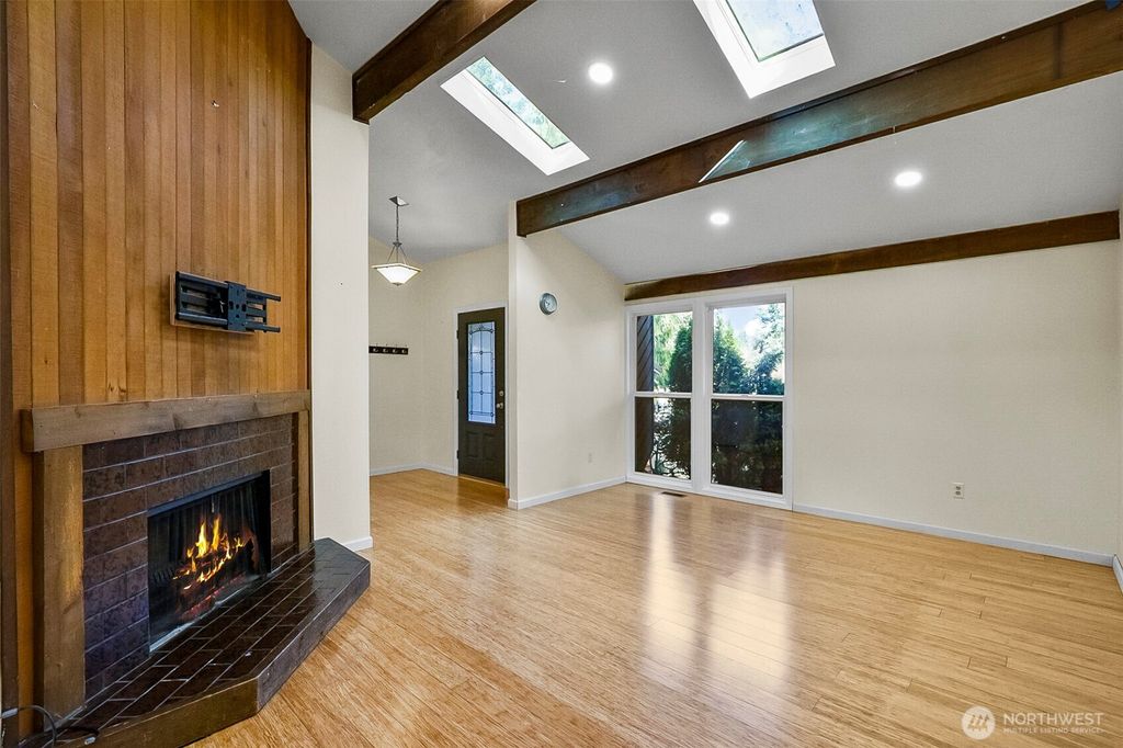 Photo of 13009 SE 49th Street, Bellevue, WA 98006 (MLS # 2498548)