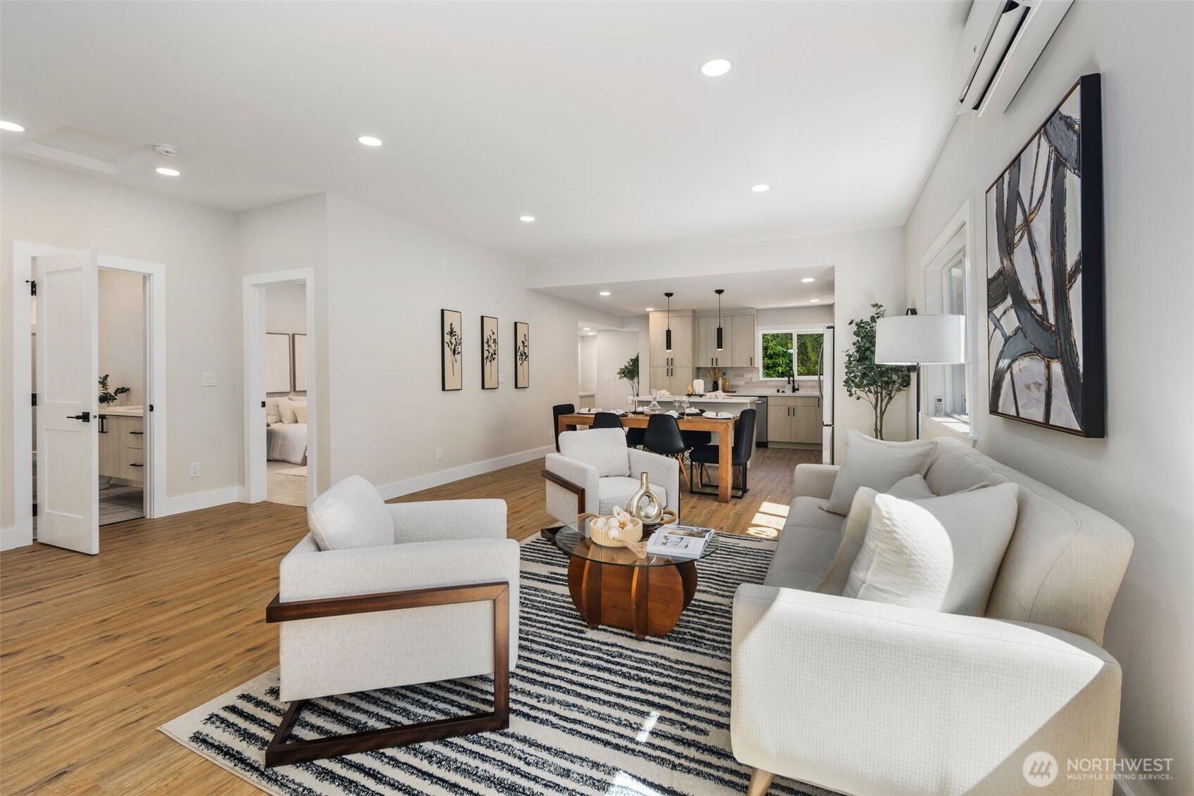 8226 Meridian Avenue N