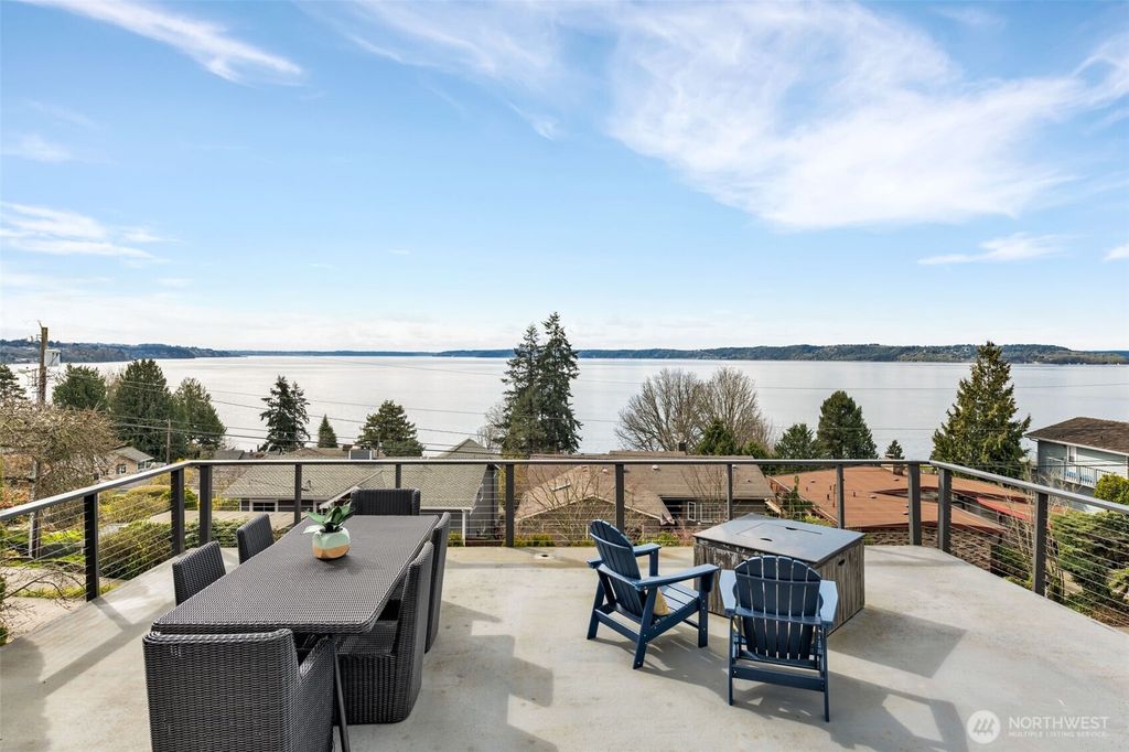 Photo of 27044 10th Avenue S, Des Moines, WA 98198 (MLS # 2353607)
