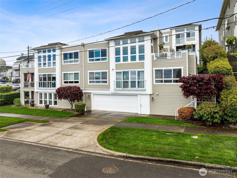 3016 N Carr Street A202
