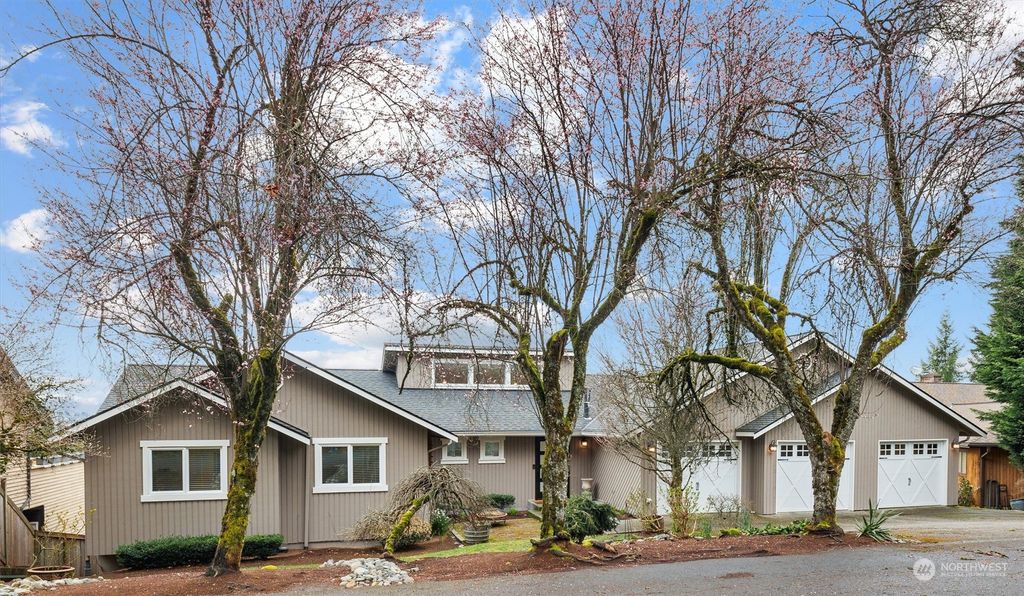 Photo of 18527 148th Avenue NE, Woodinville, WA 98072 (MLS # 2205796)
