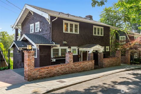 1542 Grand Avenue Seattle WA 98122