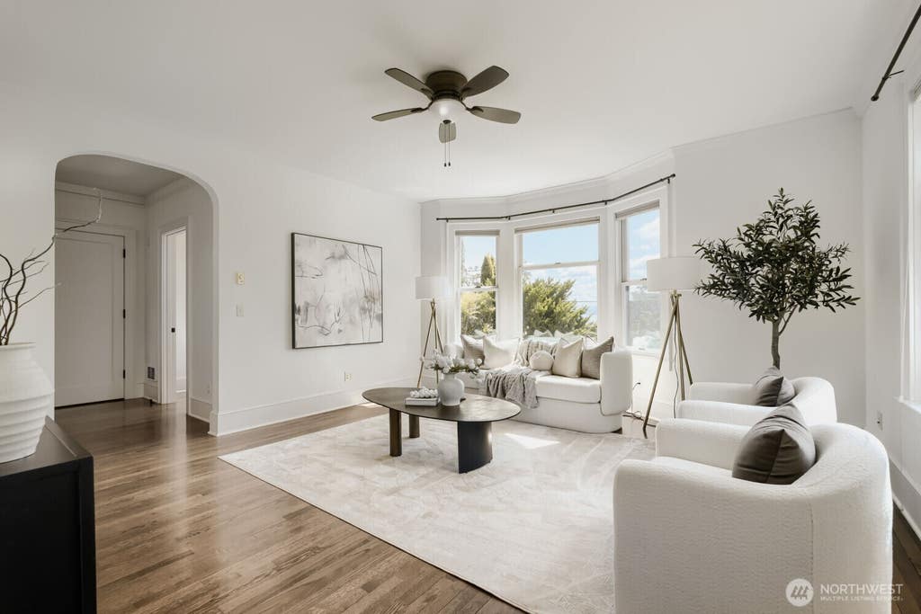 Photo of 317 Lakeside Avenue S #3, Seattle, WA 98144 (MLS # 2571326)
