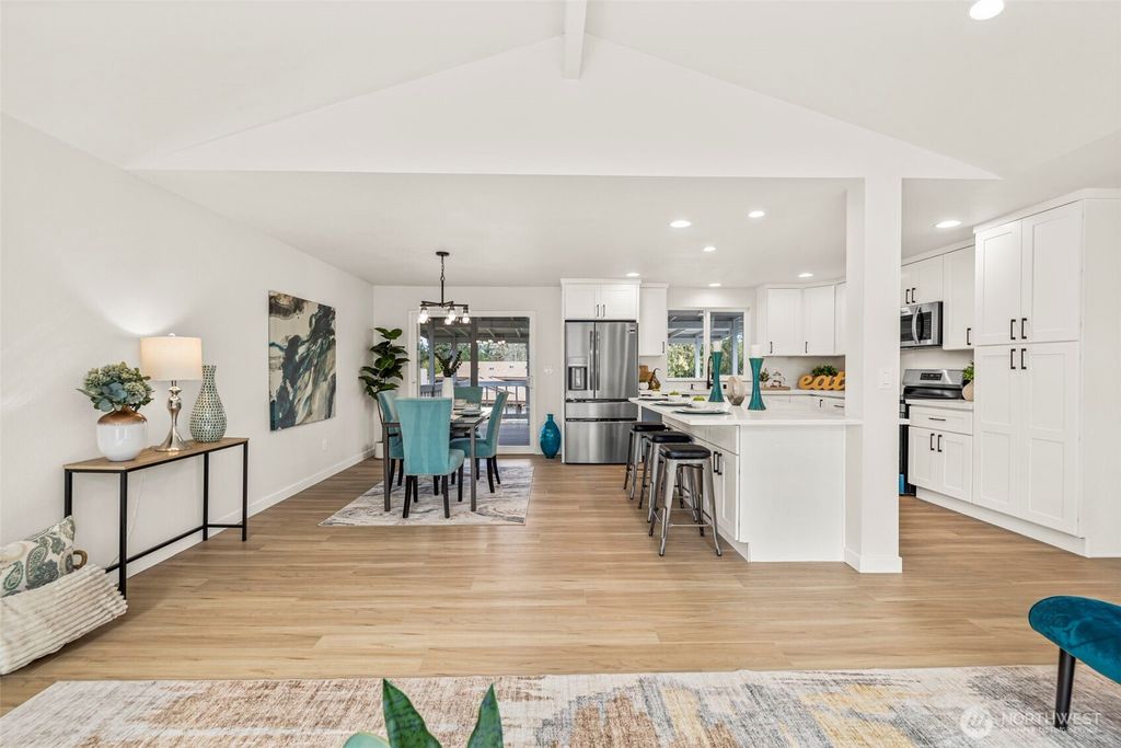 Photo of 2214 SE 21st Street, Renton, WA 98055 (MLS # 2488220)