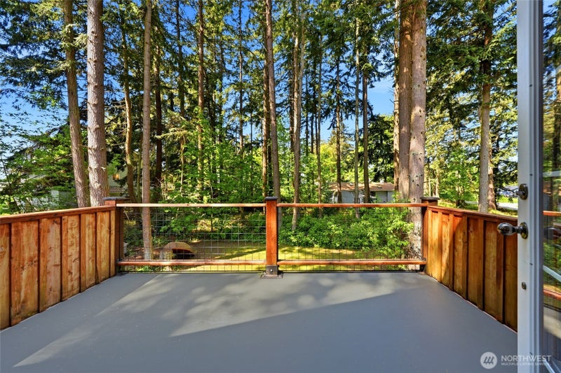 33 Mukilteo Way