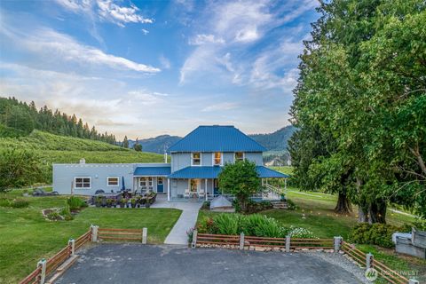 Photo of 9753 Nibbelink Road, Peshastin, WA 98847 (MLS # 2498570)