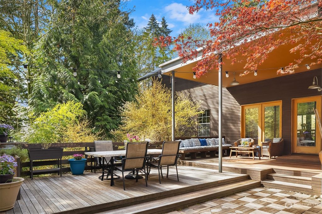 Photo of 10608 NE 157th Street, Bothell, WA 98011 (MLS # 2060677)