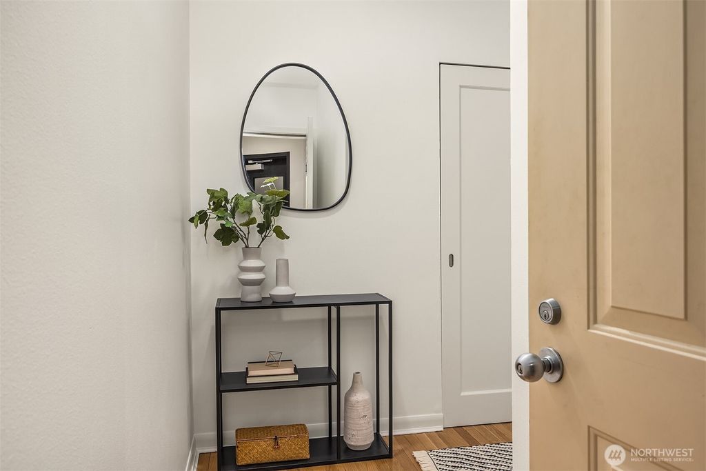 Photo of 600 Malden Avenue E #102, Seattle, WA 98112 (MLS # 2500701)