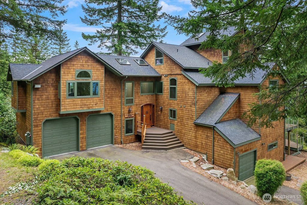 Photo of 27515 SE 154th Place, Issaquah, WA 98027 (MLS # 2418418)