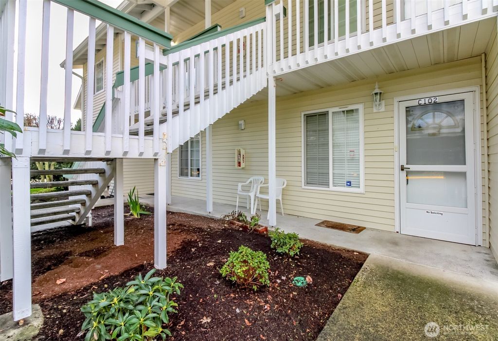 Photo of 1830 S 336th Street #C102, Federal Way, WA 98003 (MLS # 2468896)