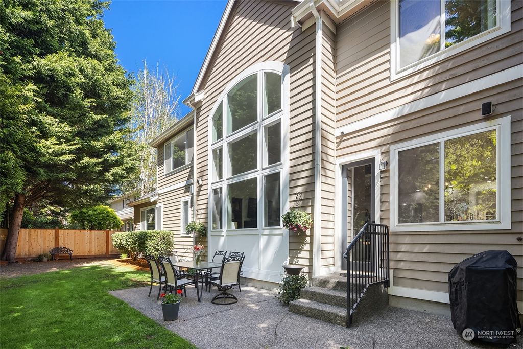 Photo of 4947 163rd Place SE, Bellevue, WA 98006 (MLS # 2230155)