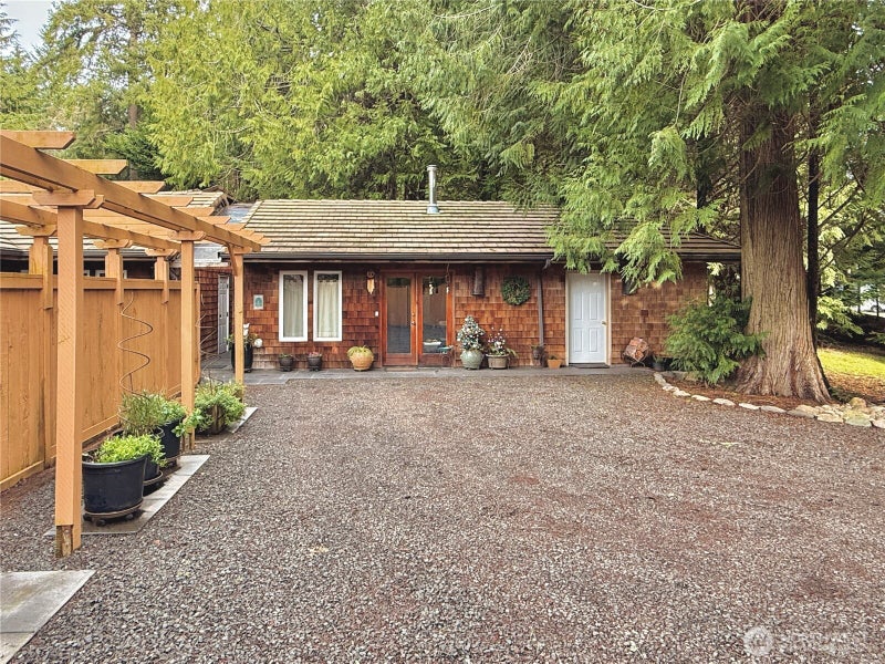 6132 NE Carlin Court