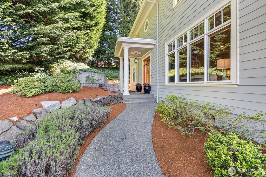 Photo of 1014 N E Street, Tacoma, WA 98403 (MLS # 2499463)