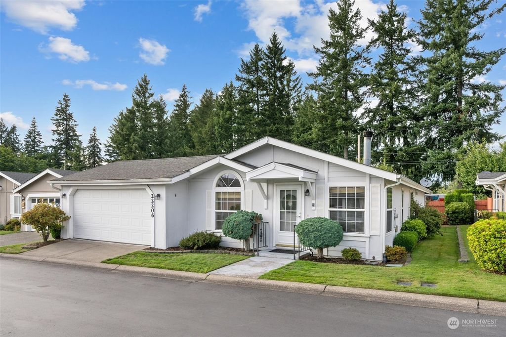 Photo of 22206 SE 240th Place #15, Maple Valley, WA 98038 (MLS # 2150370)